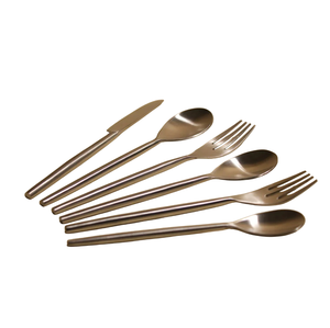 Ensemble de couverts en métal élégant avec manche fin de style royal, plaqué nickel noir, pour les mariages et les restaurants - Product Image 5