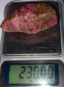 พลอยทับทิมดิบธรรมชาติ 230 กะรัต จากเคนยา เหมืองเฟโมส จอห์น โซล - Product Image 6