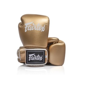 Gants de boxe FAIRTEX personnalisés en cuir de vachette véritable, couleur or métallisé, respirants, avec fermeture auto-agrippante et sangle de poignet réglable. - Product Image 1