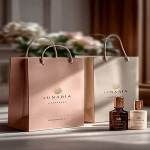 Sac en papier cosmétique imprimé sur mesure, sac cadeau de luxe avec poignées en ruban, fabriqué au Vietnam - Product Image 4