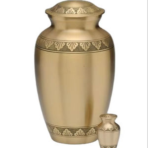 โกศบรรจุอัฐิทองเหลืองสไตล์อเมริกันสำหรับผู้ใหญ่ ยี่ห้อ Uzair Handicrafts ความจุ 220 คิวบิกอินช์ ทนทาน ดีไซน์ปรับแต่งได้ตามต้องการ รับผลิตแบบ OEM - Product Image 1