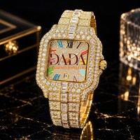 Montre-bracelet de luxe pour homme en acier inoxydable, style designer, entièrement pavée de diamants, à quartz, chiffres romains arc-en-ciel, style hip-hop