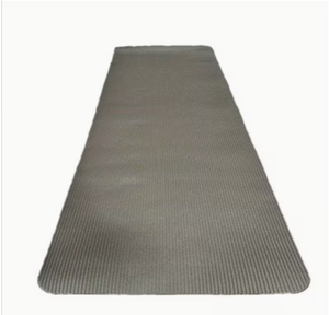 Bolsa de transporte para colchoneta de yoga morada con ribete negro y panel de malla para almacenamiento y transporte de equipos de entrenamiento físico en el gimnasio - Product Image 4