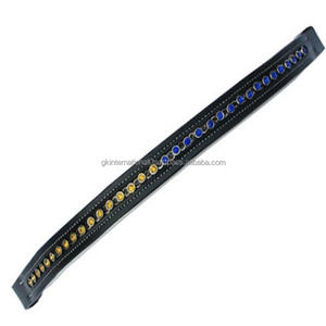 Diadema para caballo de cuero premium negro con costuras blancas duraderas y acolchado suave, con cristales incrustados en el canal vacío. - Product Image 1