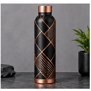 Botella de Agua de Cobre de Lujo Moderna, Diseño Geométrico Negro y Oro Rosa, Termo Portátil de Viaje - Product Image 1