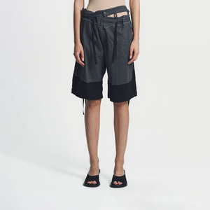 กางเกงขาสั้นคาร์โก้ผ้าฝ้ายสโตนวอช OEM Sportswear เอวกลาง มีเชือกผูก สไตล์ Avant-Garde สีเทา แฟชั่นผู้หญิง ความยาวระดับเข่า - Product Image 4