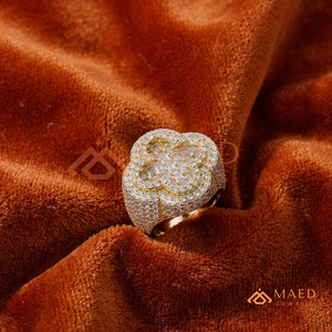 แหวนโคลเวอร์คลาสสิกประดับทองคำเต็มวง – ฝังเพชรทรงบาแกตต์และทรงกลมหลายระดับ – แหวนตราประทับทองคำหนักประดับเพชรเต็มวง - Product Image 4