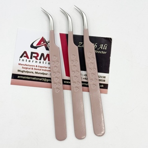 Pinzas de Extensión de Pestañas de Acero Inoxidable Curvadas con Recubrimiento Rosa, Ecológicas, con Logotipo Personalizado, Mango con Estampado de Corazón Sostenible, Precisión - Product Image 2