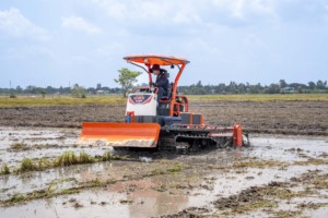 Tractor de orugas de caucho HOGICO HG-80VN 80HP 2WD de alta eficiencia con función 3 en 1, maquinaria agrícola de bajo costo con motor y transmisión por engranajes - ¡Oferta! - Product Image 6