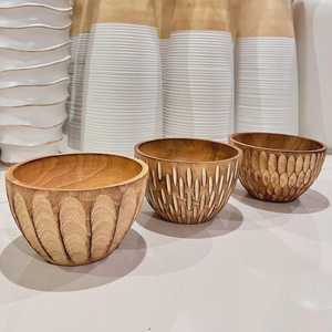 Tazón de madera hecho a mano con acabado natural tallado, diseño Wabi Sabi para servir alimentos, tazón de cocina ecológico. - Product Image 6
