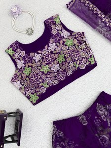 Elegante Salwar Kameez de Seda Tibby con Estampado Floral Morado para Mujer, Blusa Corta, Dupatta Bordada, Pantalones Anchos, para Fiesta Diwali - Product Image 5