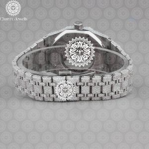 Montre mécanique de luxe Charm Jewels en acier inoxydable, boîtier carré de 40 mm, étanche 10 bars, date automatique, accents de diamants, pour homme - Product Image 2