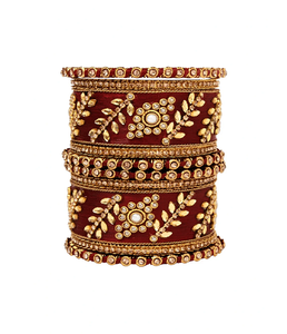 Ensemble de bracelets tendance ethniques élégants plaqués or avec travail miroir pour femmes, bijoux de créateur pour mariages, festivals et soirées - Product Image 1