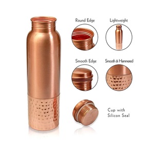 ขวดทองแดงแท้ทรงทันสมัย ดีไซน์แบบตอกลาย แรงบันดาลใจจากอายุรเวท ภาชนะสำหรับดื่มน้ำที่ทนทาน เพื่อการดื่มน้ำประจำวันและประโยชน์ต่อสุขภาพแบบองค์รวม - Product Image 3