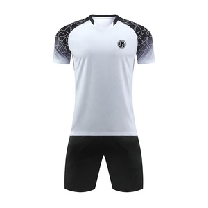 Chemises d'uniforme de football pour adultes Impression personnalisée Maillot de football sublimé Chemises de football à manches courtes Ensembles de maillots de football respirants - Product Image 1