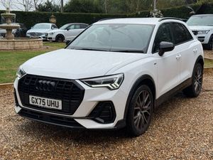 Audi Q5 TFSI Quattro Black Edition 5 portes S Tronic, modèle 2025, blanc, pack luxe - Product Image 4