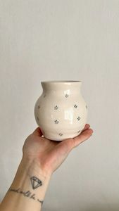 Ensemble de vases en céramique faits à la main avec motifs orange et floraux, style bohème, 8-16 pouces - Product Image 1