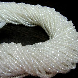 Cuentas facetadas de cuarzo hidrofílico opalescente místico blanco, forma rondelle, 3 mm, hebra de 13 pulgadas de largo - Product Image 1