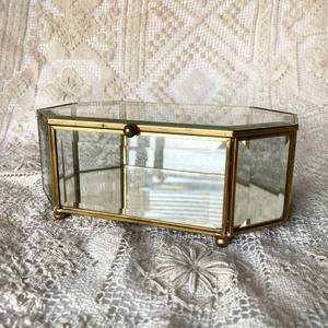 Hexagon Mirrored Jewelry <b>Box</b> With Gold Metal Trim And Lids For Trinket Storage Contemporary Designer Metal <b>Glass</b> Jewelry <b>box</b> - Product Image 5