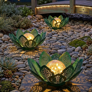 Luces solares para decoración de jardín, con clasificación IP65, alimentadas por batería LED - Product Image 1