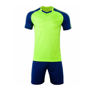 Uniformes de Fútbol al por Mayor, Sublimación Personalizada, 100% Poliéster Transpirable, Exportación Directa al por Mayor - Product Image 1