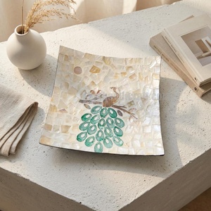 Elegante Plato Hecho a Mano de Nácar, Plato de Concha Premium para Exhibiciones Decorativas y Colecciones de Regalos de Alta Gama - Product Image 5