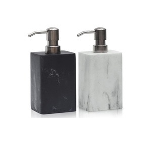 Magnifique distributeur de savon en marbre noir, forme rectangulaire, finition marbrée, parfait pour le savon, le shampoing et la lotion - Product Image 4