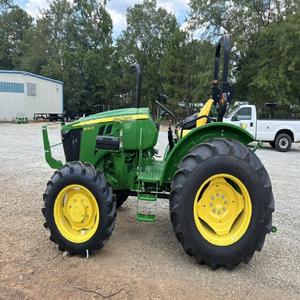 Tracteur John Deere de grande taille 150 CV 4x4, construction robuste avec pompe, machine agricole de qualité supérieure, livraison rapide disponible - Product Image 4