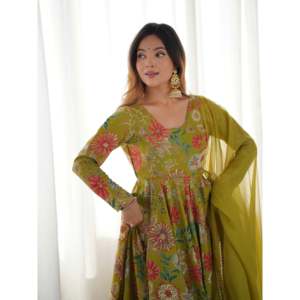 Ensemble haut et bas de soirée de créateur avec un magnifique dupatta, taille XS - Product Image 4