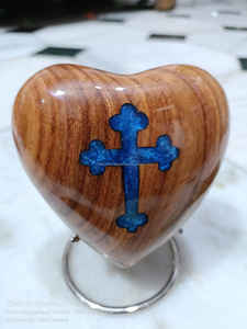 Urnas de cremación de madera con mango en forma de corazón para mascotas con soporte de acero inoxidable, urnas de cremación de madera personalizadas para perros o gatos para mascotas - Product Image 2