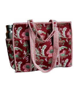 Bolsa acolchada de algodón ecológica hecha a mano, perfecta para regalar y crear marcas ecológicas - Product Image 1