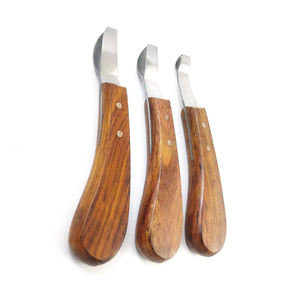 Couteau à sabots de haute qualité avec lame à grande boucle, instruments vétérinaires pour animaux, outils de fermeur à manche en bois, soins médicaux pour animaux - Product Image 4