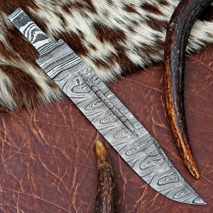 Lame de couteau Bowie en acier de Damas de 9,5 po – Lame forgée à la main à queue pleine, style médiéval, forgée par un forgeron, pièce brute - Product Image 6