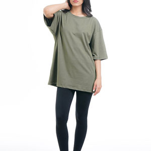 Camiseta Holgada de Corte Relajado para Mujer, Estilo Casual, Hombros Caídos, Algodón, Diseño Liso, Hecha en Pakistán - Product Image 6