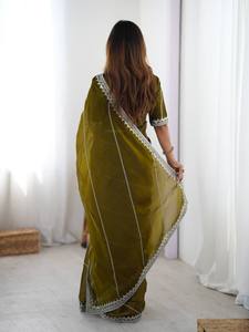 Sari en soie de qualité supérieure avec broderie complexe en fils et sequins – Collection d'exportation internationale - Product Image 4