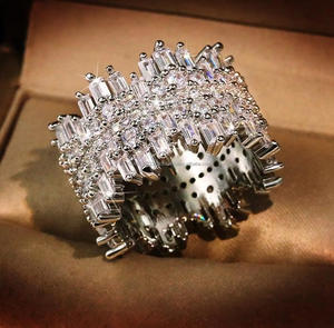 Anillo de Boda de Lujo con Moissanita Corte Esmeralda, Plata de Ley con Baño de Rodio, Estilo Hip Hop, para Mujer y Unisex, Regalo de Aniversario - Product Image 3