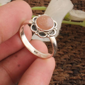Bague en argent sterling 925 avec pierre de lune naturelle pêche, cabochon rond, bijou de déclaration, vente en gros, fabricant de bijoux - Product Image 4
