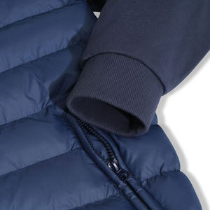 Chaqueta ligera de moda para hombre, chaqueta acolchada con capucha para hombre, chaqueta informal de invierno a prueba de viento con cremallera frontal, color sólido, relleno de poliéster. - Product Image 4