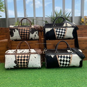Bolsa de viaje de cuero de vaca con patrón a cuadros de nueva moda, conjunto combinado de 2 piezas, bolsa de gimnasio de noche de fin de semana de estilo bohemio para Unisex - Product Image 4