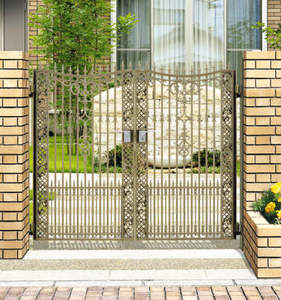 Puerta para casas de estilo moderno, 5000 mm de ancho, 3000 mm de alto, con recubrimiento en polvo y duradera para uso en exteriores. - Product Image 2