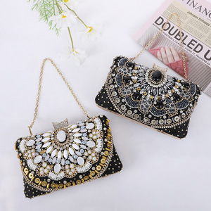 กระเป๋าคลัทช์ปักลายพรีเมียม ราคาประหยัด สวยเก๋สำหรับผู้หญิง เหมาะสำหรับงานแต่งงาน งานปาร์ตี้ และงานเฉลิมฉลองต่างๆ - Product Image 2