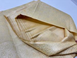 Tissu en soie brocart de qualité supérieure pour vêtements de luxe, tenues ethniques, ameublement et décoration, et approvisionnement en gros de qualité export aujourd'hui - Product Image 2
