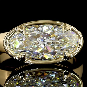 Bague de fiançailles minimaliste en or jaune 18 carats avec diamant de laboratoire ovale taille East West de 3 carats certifié IGI, sertie de griffes - Product Image 2