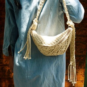 Sac fourre-tout portable personnalisable en macramé et crochet pour femme, style vintage décontracté d'été, avec fermeture éclair, en coton et soie, modèle unique - Product Image 2