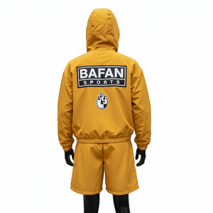 Conjunto de Chaqueta Cortavientos y Pantalones Cortos para Mujer, Tela de Poliéster Resistente al Viento, Diseño con Paneles y Capucha, Logotipo Personalizado, Tallas Grandes - Product Image 2