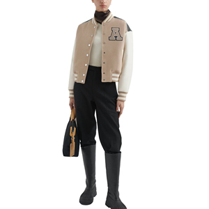 Chaqueta Varsity Clásica para Hombre, Mezcla de Lana, con Mangas de Cuero Sintético, Puños de Punto Acanalado, Cierre Frontal con Botones a Presión, Suave - Product Image 3
