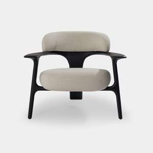 เก้าอี้พักผ่อนทรงโมโนลิธิกพร้อมโครงสร้างแบบเปิดและเบาะรองนั่งคู่ที่ลอยตัว สร้างสรรค์รูปทรงที่โดดเด่นอย่างมีเอกลักษณ์ - Product Image 1