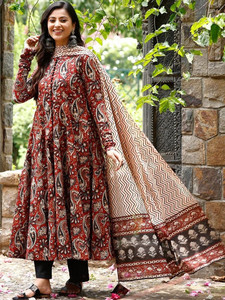 <b>Women</b> Rayon Digital Print Quick Dry <b>Kurta</b> Set Dupatta Knee-Length Regular Fit Traditional Ethnic Wear India Pakistan Style All - Product Image 3