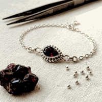 Bracelet en argent sterling 925 fait main avec grenat naturel en forme de poire pour femme, style bohème, cadeau d'anniversaire pour femme