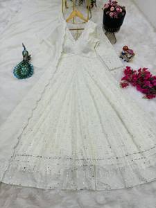 Nuevo Conjunto de Fiesta Diwali de Diseñador: Vestido de Georgette Fox con Pantalón y Dupatta, Largo hasta el Tobillo, Ajuste Regular, Parte Inferior Reversible - Product Image 4